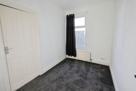 2 bedroom House To Let - Photo 3