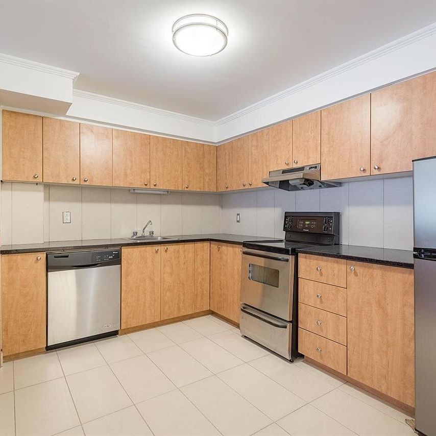 1 chambre - 2100 Rue Saint-Marc, Montréal - Photo 2