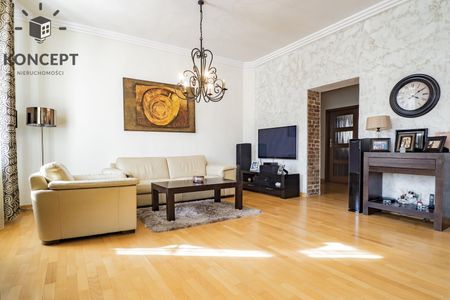 Piękne mieszkanie w znakomitej lokalizacji - Zdjęcie 3