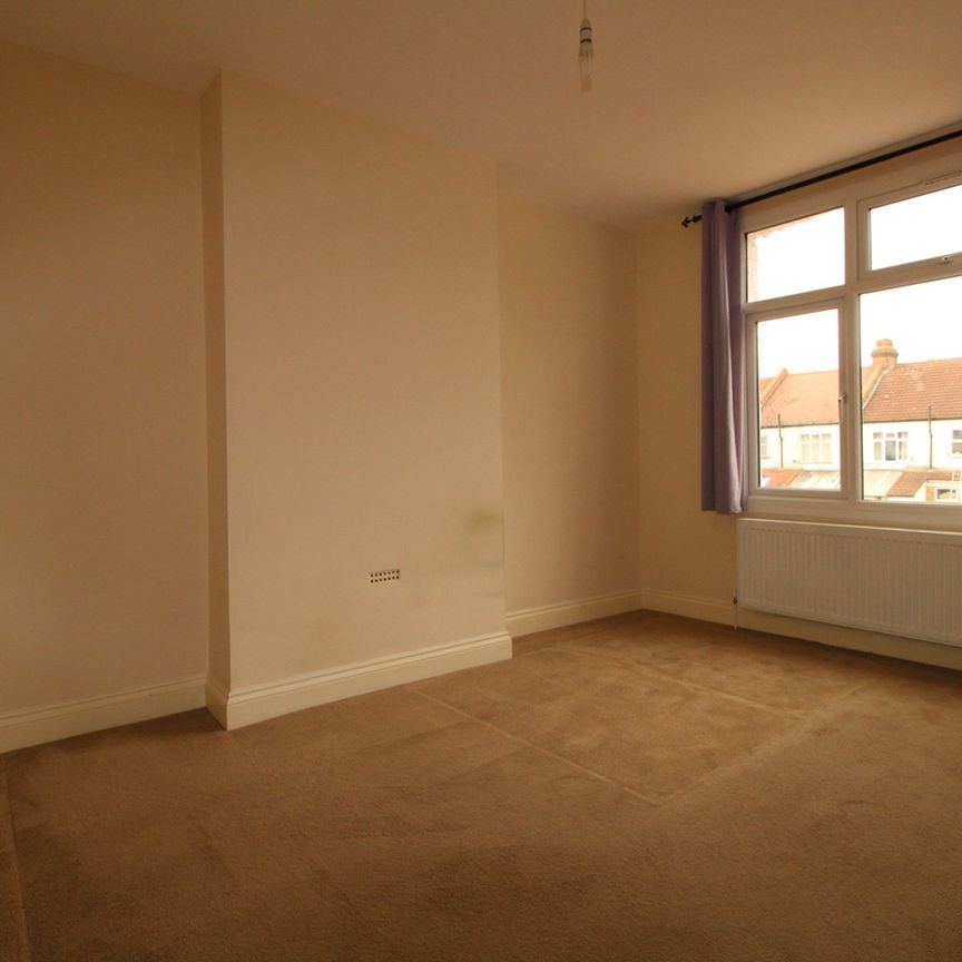 4 Bed Terraced House, Kilmartin Avenue, SW16 - Photo 1
