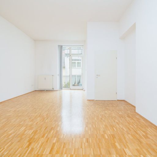 WOHNEN AM PARKRAND I BALKON I WG-TAUGLICH I RUHIG I BADEWANNE I AB SOFORT I PROJEKT WOHNEN I - Photo 1