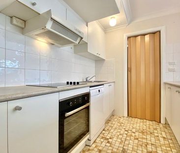 12/5-17 Queen Street, Newtown NSW 2042 - House For Rent | Domain - Photo 2