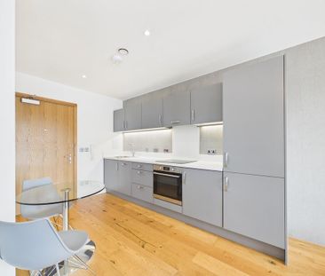 Studio to rent - Photo 3