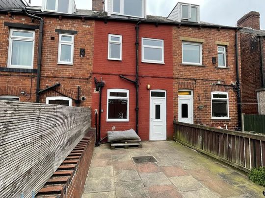 3 bedroom terraced house to rent - Photo 1