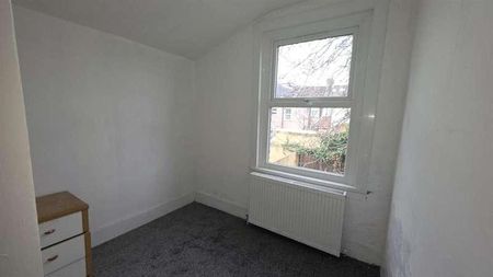 Abbots Road, London, E6 - Photo 4