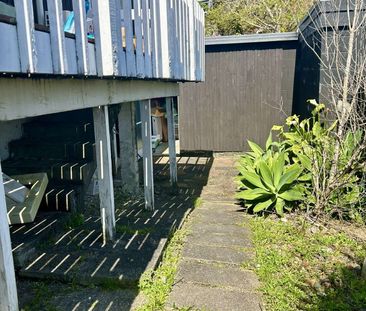 3-Bedroom House in Central Mairangi Bay - Photo 3