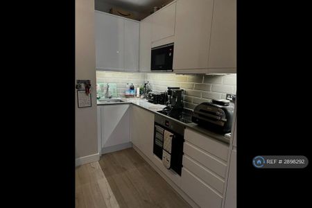 1 bedroom flat to rent - Photo 5