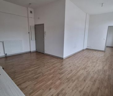 Location Appartement 3 pièces 64m² CAMBRAI 59400 - Photo 3