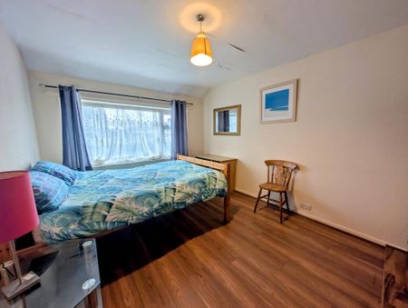 4 bedroom semi-detached house to rent - Photo 5
