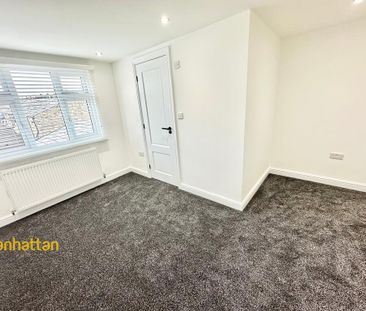 4 bedroom end of terrace house to rent - Photo 6