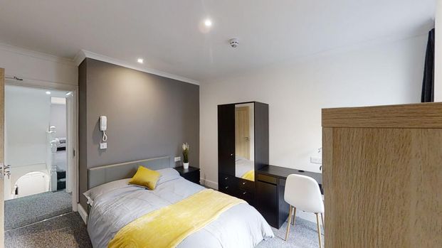 6 bedroom house share to rent - Photo 1
