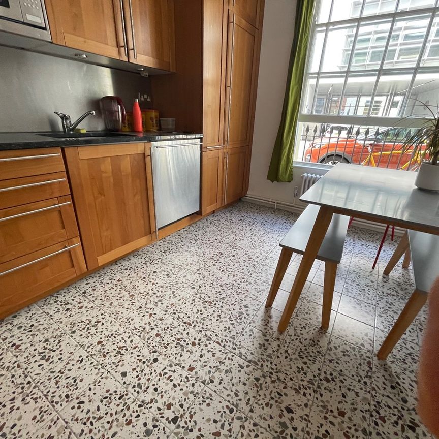 3 Bed Maisonette, Jamestown Road, NW1 - Photo 1