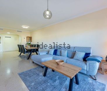 Alquiler de piso en Elviria - Photo 1