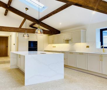 2 bedroom barn conversion to rent - Photo 3