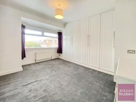 3 bedroom semi-detached house to rent - Photo 3