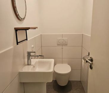 Moderne Etagenwohnung im schönen Lemmerzpark *Einbauküche - Photo 1