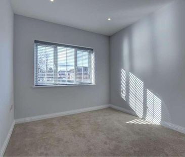 High Street, Marlow, Buckinghamshire, SL7 - Photo 2