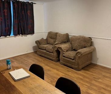6 Bed Terraced House, St. Georges Road, CV1 - Photo 1