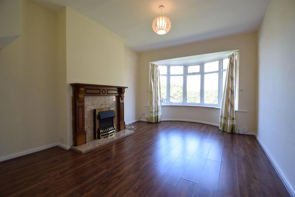 3 bedroom semi-detached bungalow to rent - Photo 1