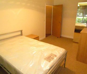 3 bedroom apartment to rent - Photo 2