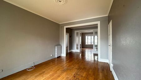 Appartement 4 pièces 92m2 REIMS 955 euros - Photo 2