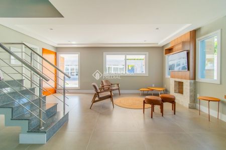 Casa em Condomínio com 3 quartos e 300m² para alugar em Pedra Redonda, Porto Alegre. - Foto 2