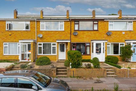 2 bedroom terraced house to rent - Photo 2