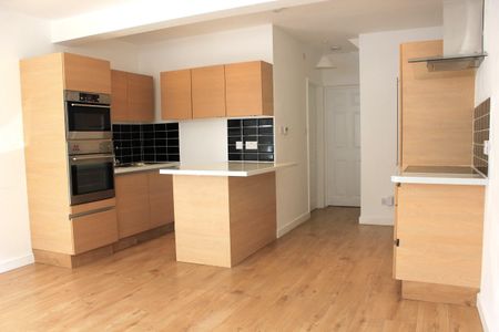 St James Road, Brentwood - Photo 3