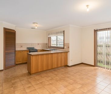 THREE BEDROOM UNIT - GREAT LOCATION - Photo 3