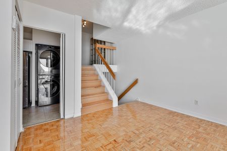 For Lease - 33 Harbour Square Unit# 2825, Toronto, Ontario - Photo 3