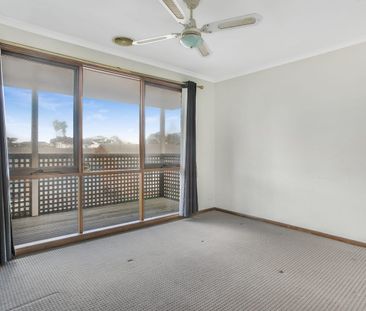 Situated in a highly sought after location of Carrum! - Photo 1