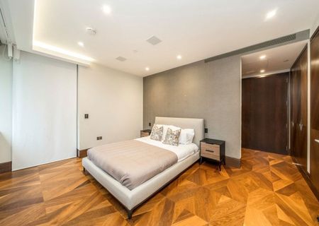 Crown Square - Photo 3