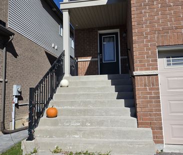 For Lease - 1813 Shelburne Street, Oshawa, Ontario - Photo 2