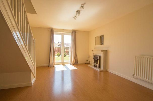 2 bedroom terraced house to rent - Photo 1