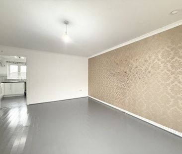 Queenslie Street, Glasgow, G33 - Photo 4