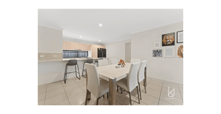 Modern Family Home in a Quiet Park Ridge Street - Photo 3