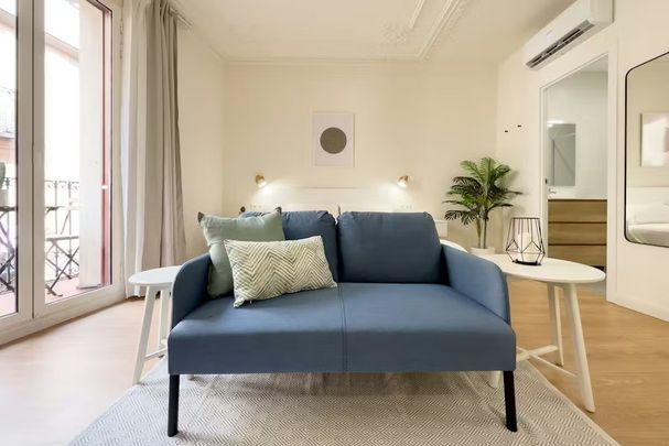 Carrer de Sant Antoni Abat, Barcelona, Catalonia 08001 - Photo 1