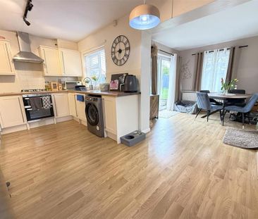 3 bedroom link detached house to rent - Photo 6