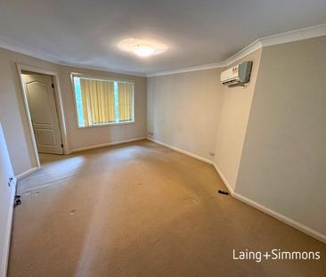 Spacious townhouse in a prime Quakers Hill location - Photo 3
