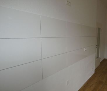 *** Wir modernisieren eine tolle Single-Wohnung mit geräumiger Wohn... - Photo 4