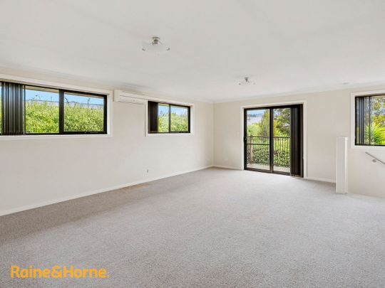 Perfectly positioned in a quiet and private setting - Photo 1