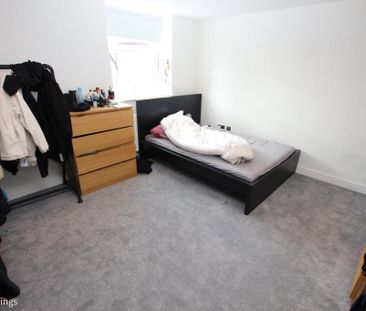 3 bedroom apartment to rent - Photo 5