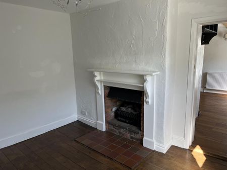 3 bedroom semi-detached house to rent - Photo 2