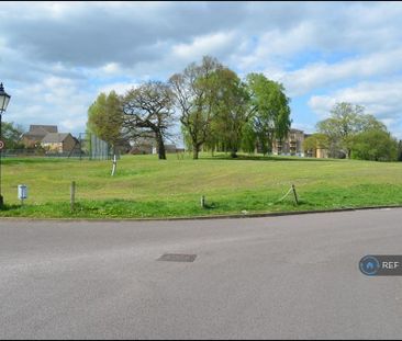 1 bedroom in a flat share to rent - Photo 5