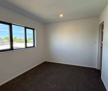 Brand New Stylish 3-Bed, 3-Bath - Photo 5