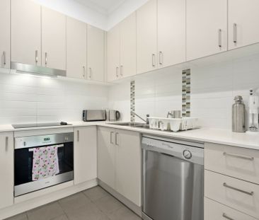 Generous 1-bedroom apartment in a prime location - Photo 5