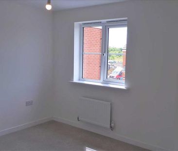 3 bedroom semi-detached house to rent - Photo 3