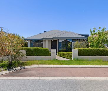 Spacious 3-Bedroom Home in the Heart of Baldivis - Photo 2