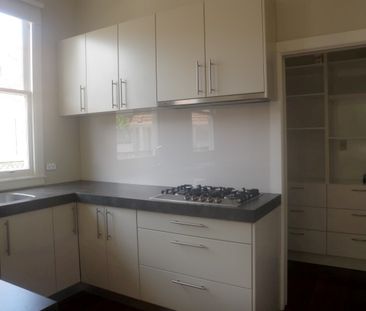 BUNGALOW IN MISSION BAY - Photo 6