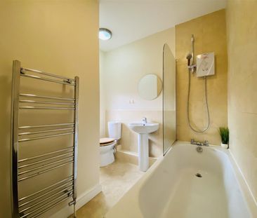 2 bedroom House To Let - Photo 3